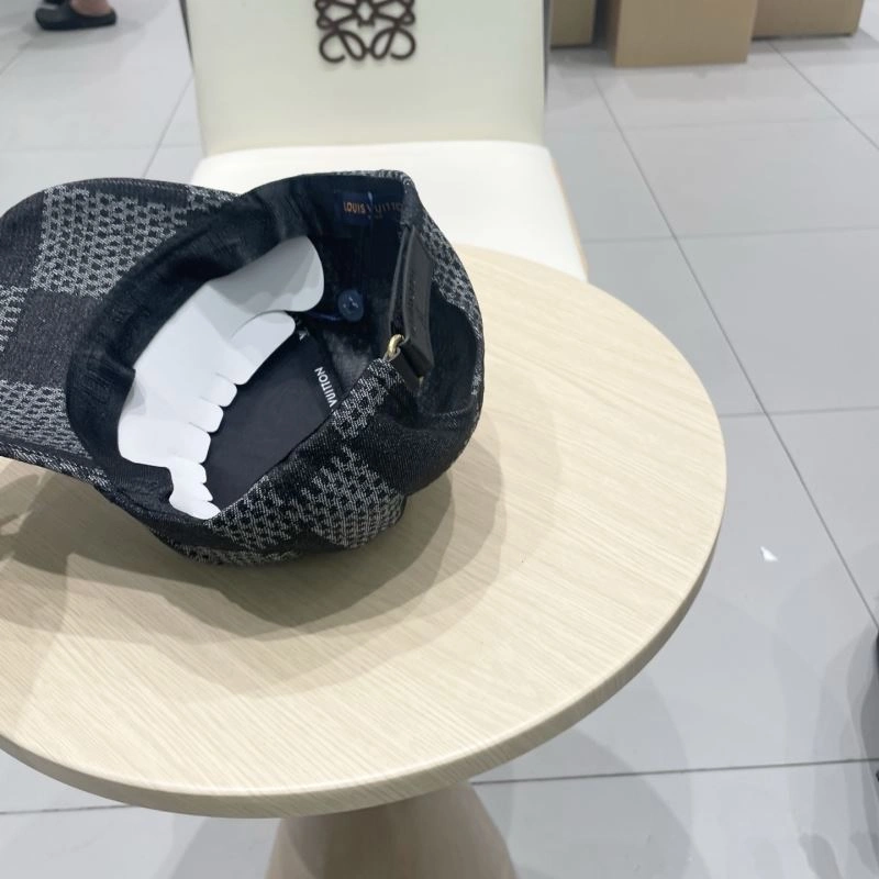 Lightweight Louis Vuitton Caps 258084