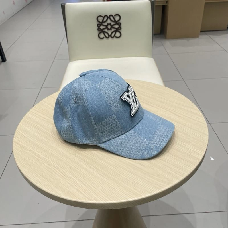 Louis Vuitton Caps Practical 258081