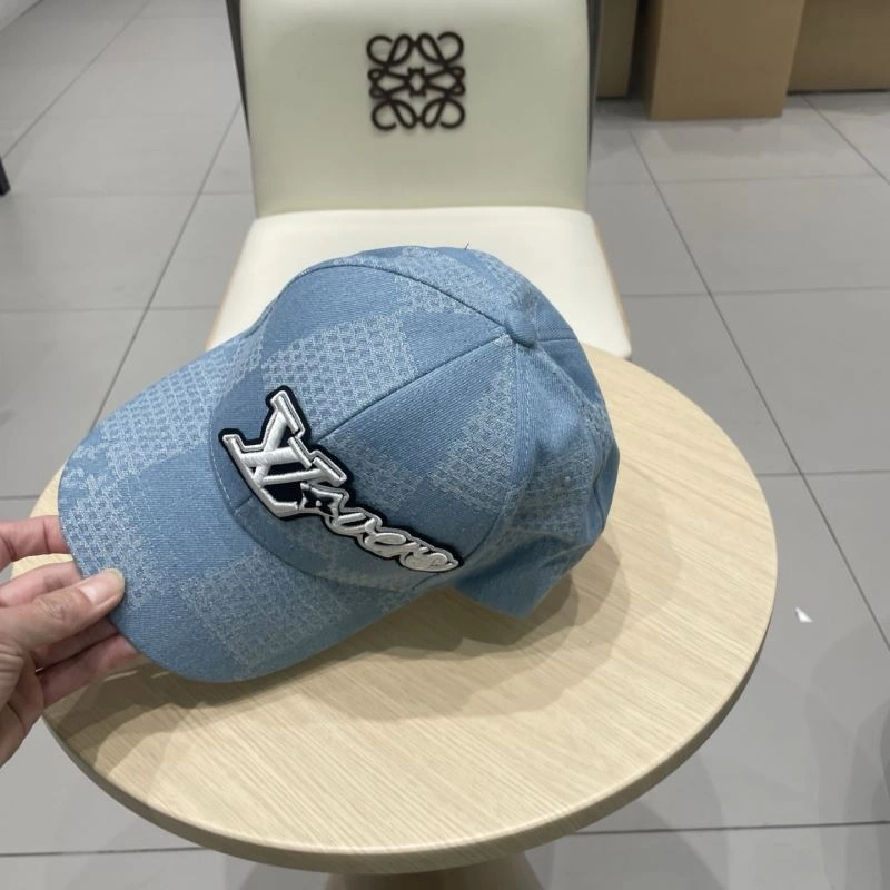Louis Vuitton Caps Practical 258081