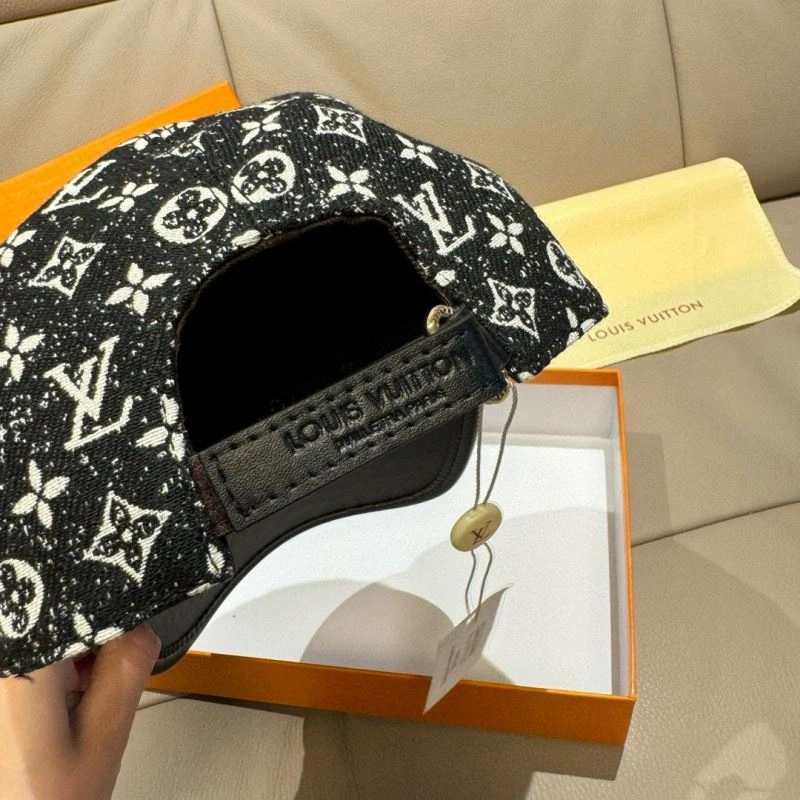 Flexible Louis Vuitton Caps 258067