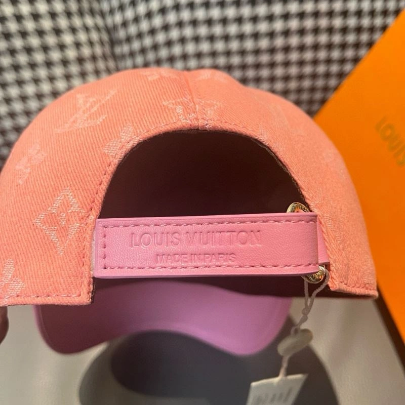 Louis Vuitton Caps Sophisticated 258062