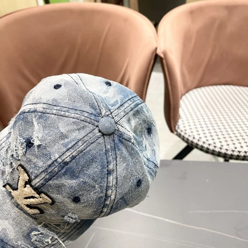 Louis Vuitton Caps SmoothTexture 258060