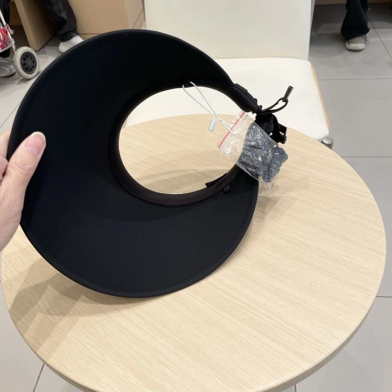 Louis Vuitton Caps Effortless 258034