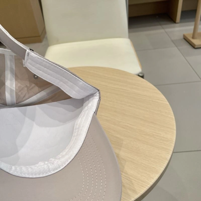 Louis Vuitton Caps Bold 258057