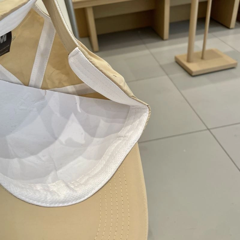 Durable Louis Vuitton Caps 258044