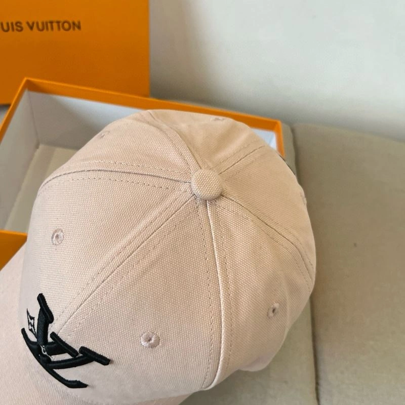 Colorful Louis Vuitton Caps 258031