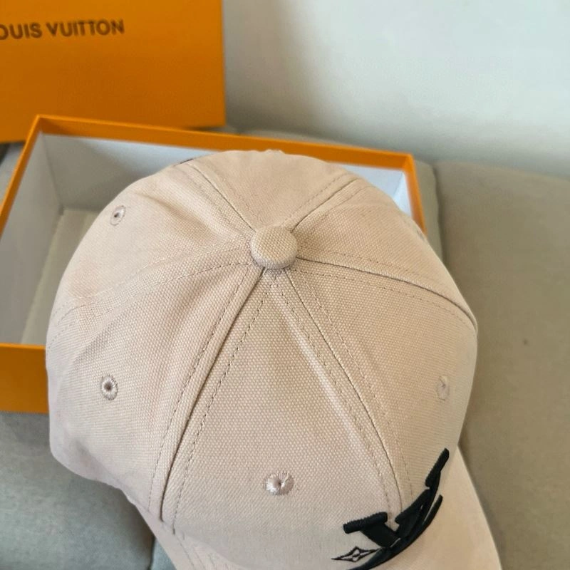 Colorful Louis Vuitton Caps 258031