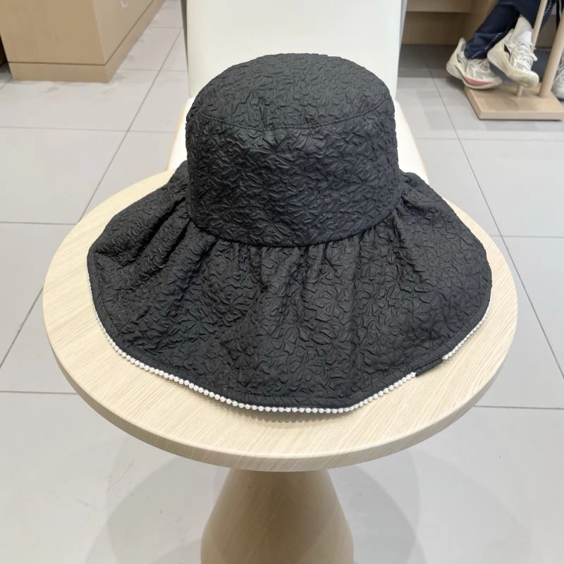 Lightweight Louis Vuitton Caps 258026