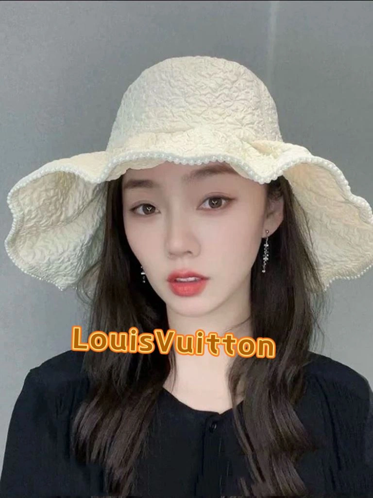 Louis Vuitton Caps Practical 258024