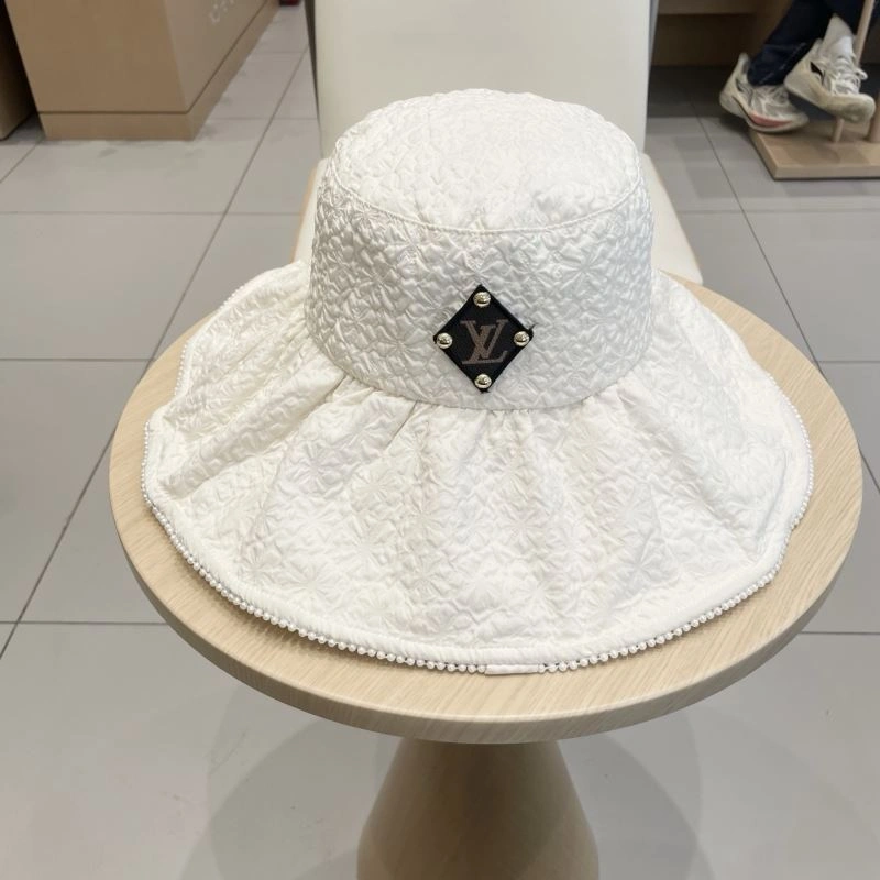 Louis Vuitton Caps Practical 258024