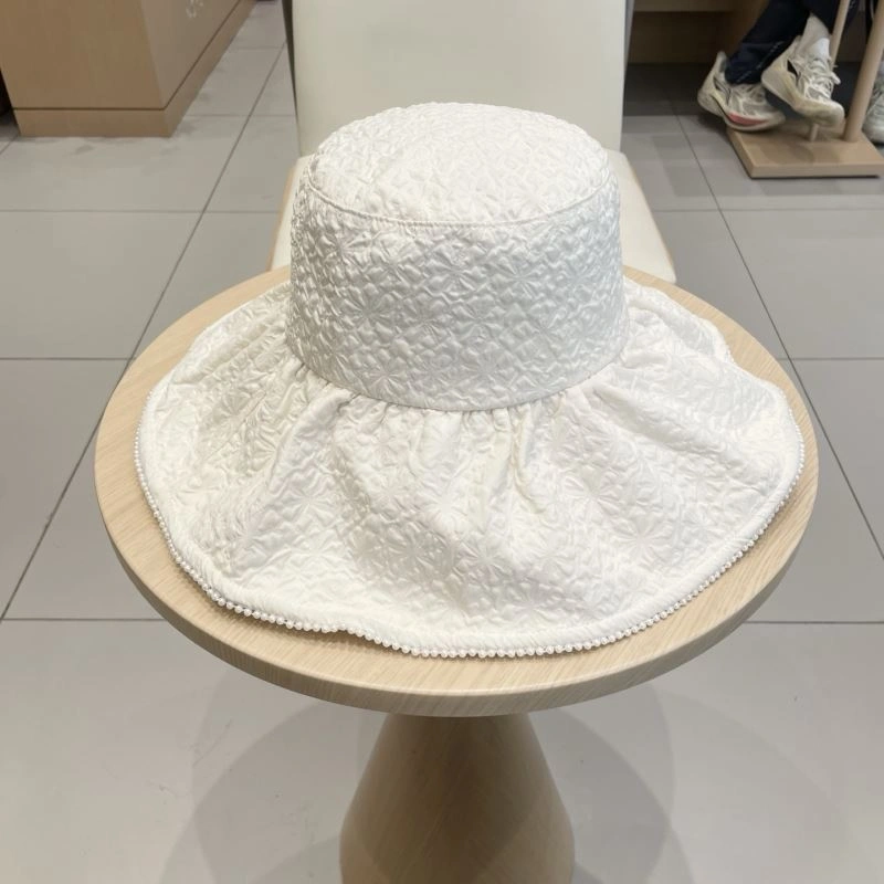 Louis Vuitton Caps Practical 258024