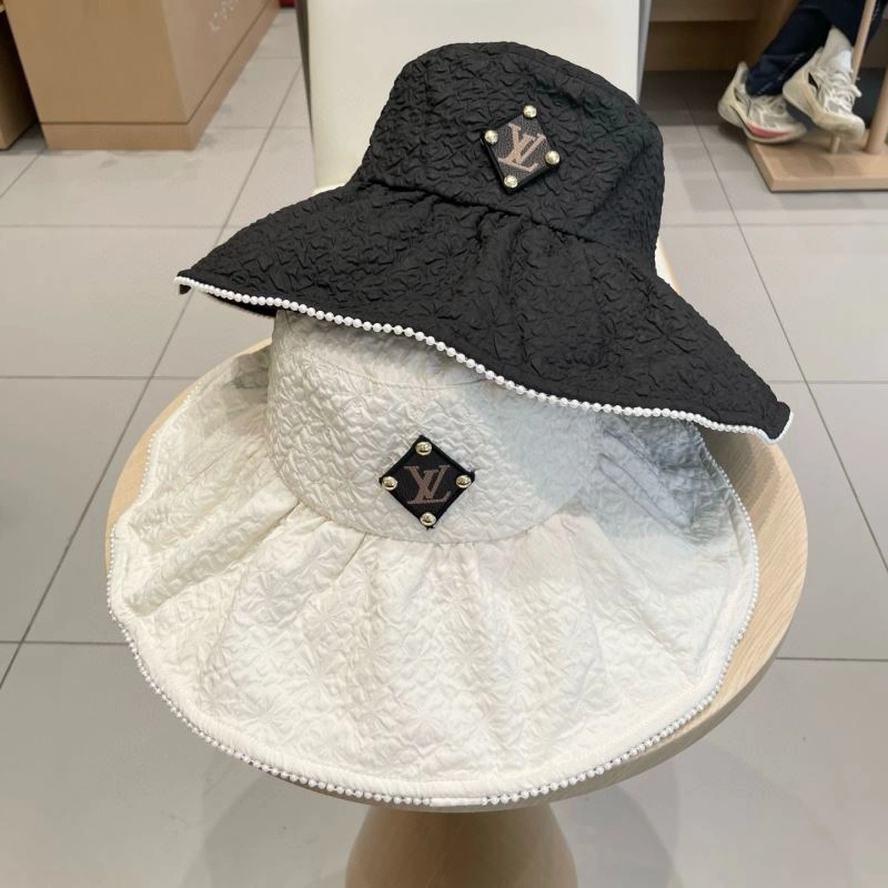 Louis Vuitton Caps Practical 258024