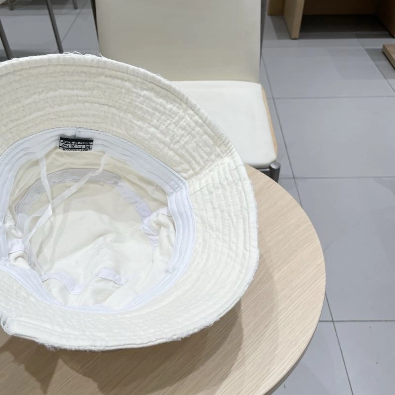 Vibrant Louis Vuitton Caps 258006