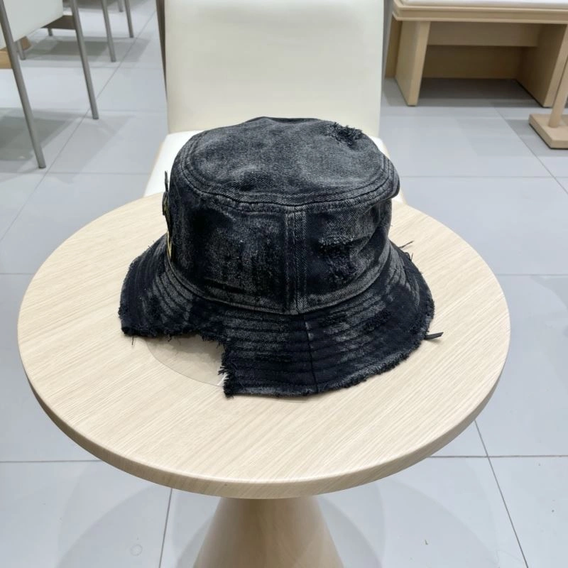 ModernLook Louis Vuitton Caps 257989