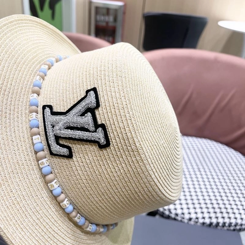 Louis Vuitton Caps Sleek 258015