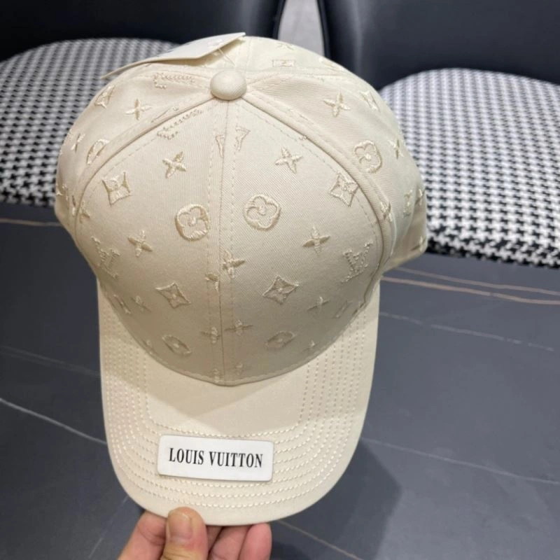 Louis Vuitton Caps Sleek 257980