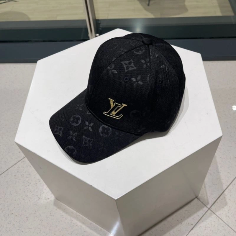 Sporty Louis Vuitton Caps 257951