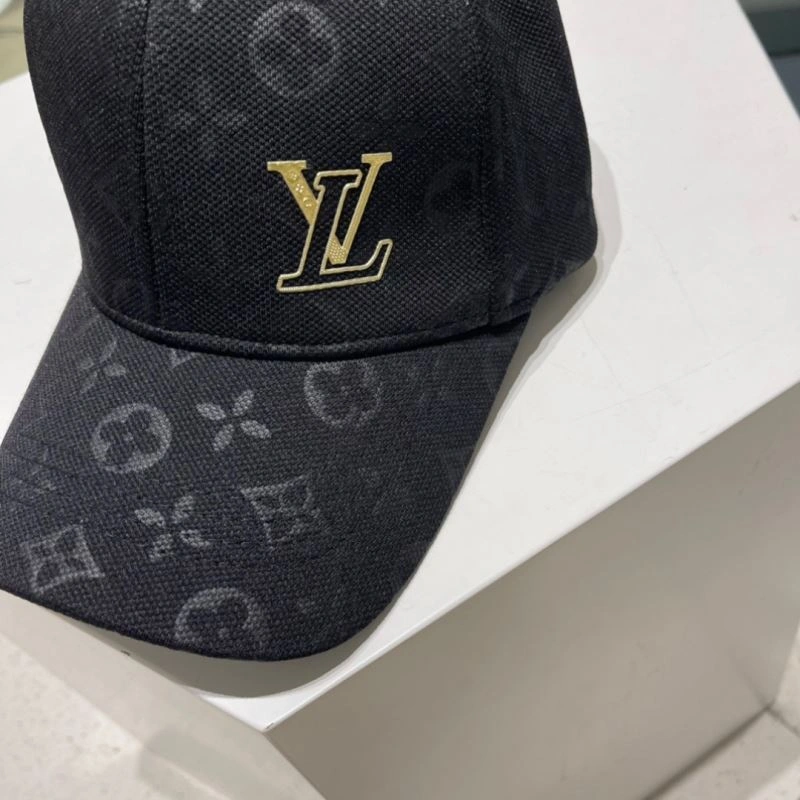 Sporty Louis Vuitton Caps 257951