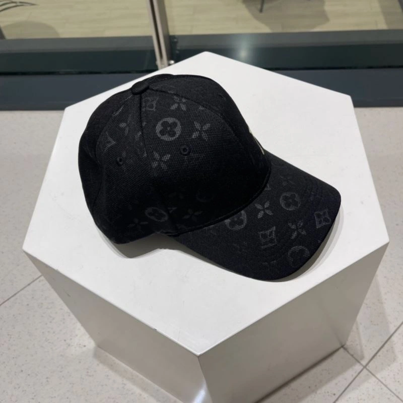 Sporty Louis Vuitton Caps 257951