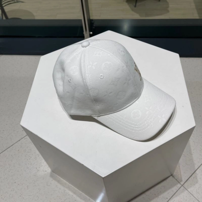 Louis Vuitton Caps Sophisticated 257953