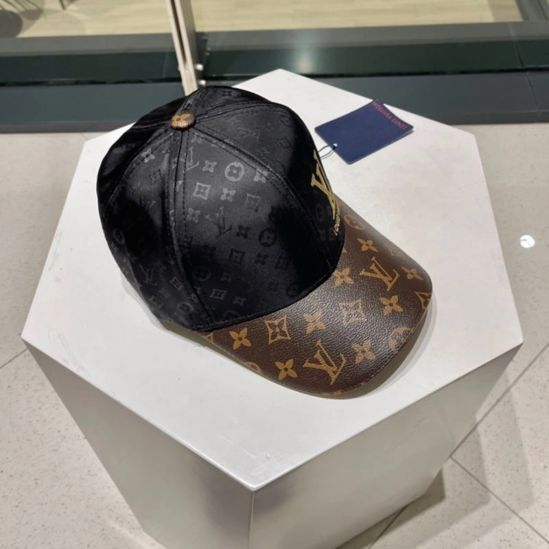 Louis Vuitton Caps Tailored 257946
