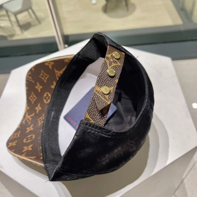Louis Vuitton Caps Tailored 257946