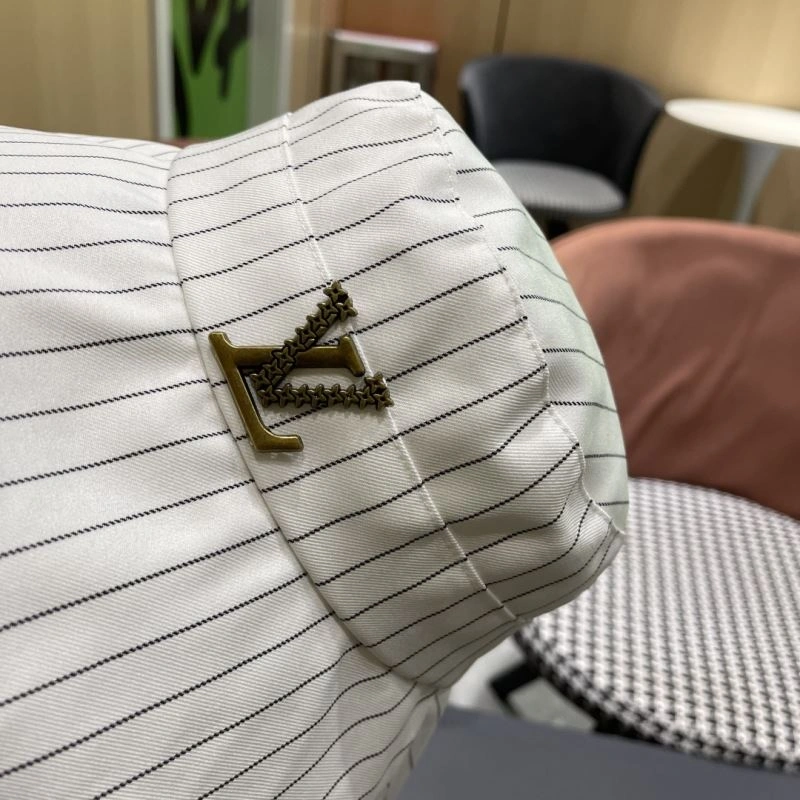 Casual Louis Vuitton Caps 257969