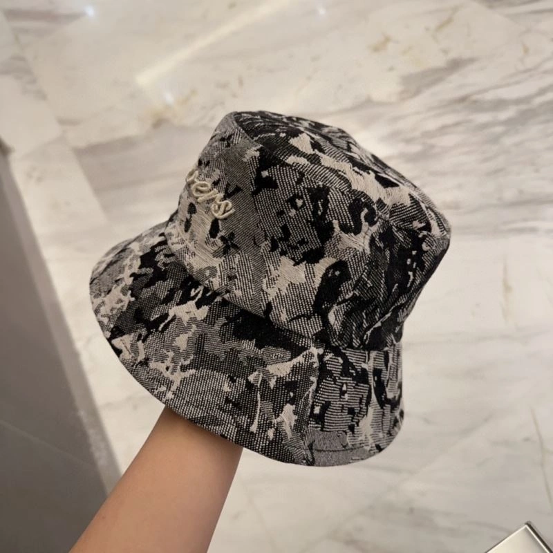 Louis Vuitton Caps Contemporary 257964