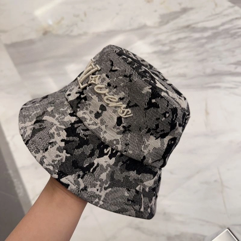Louis Vuitton Caps Contemporary 257964
