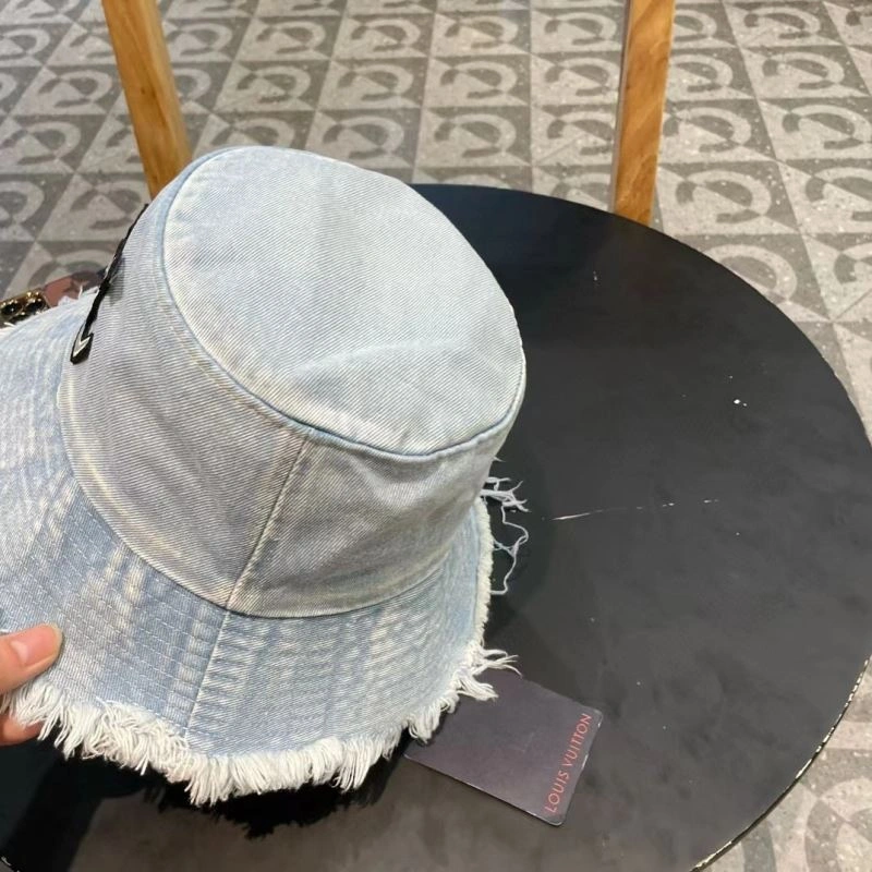 Versatile Louis Vuitton Caps 257939