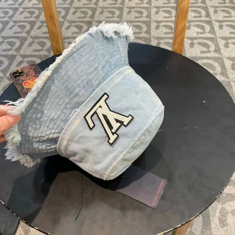 Versatile Louis Vuitton Caps 257939