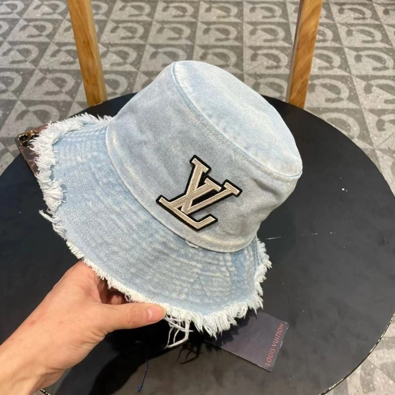Versatile Louis Vuitton Caps 257939