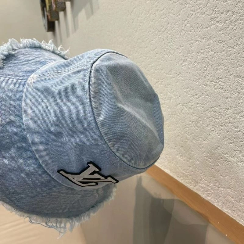 Versatile Louis Vuitton Caps 257939