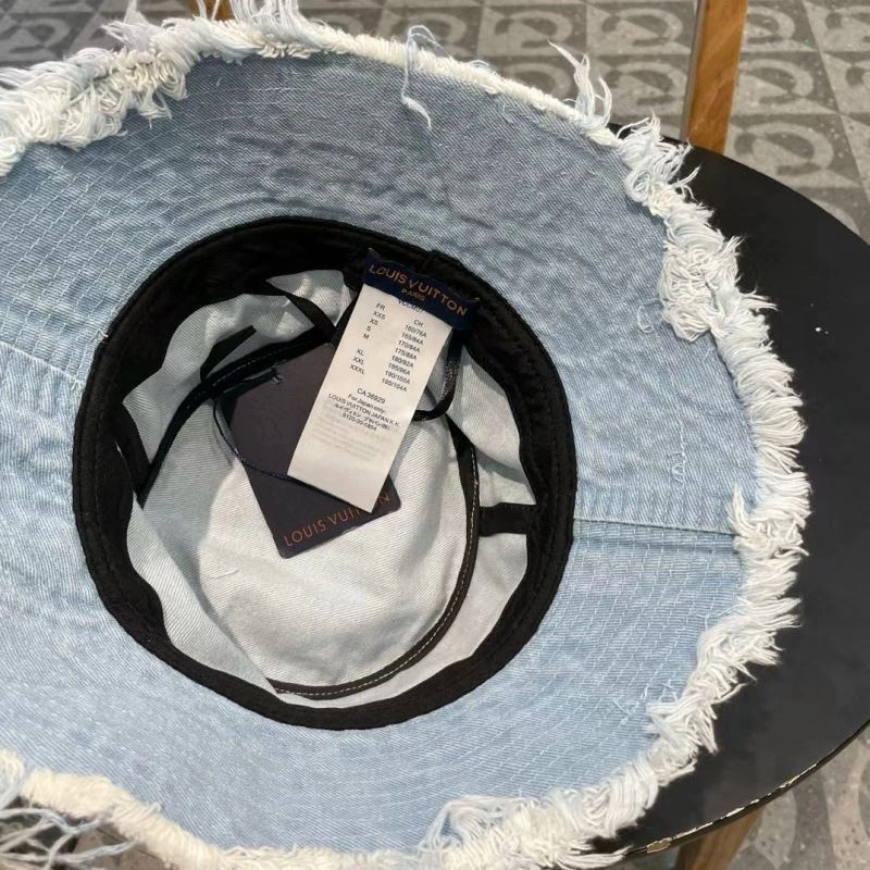Versatile Louis Vuitton Caps 257939