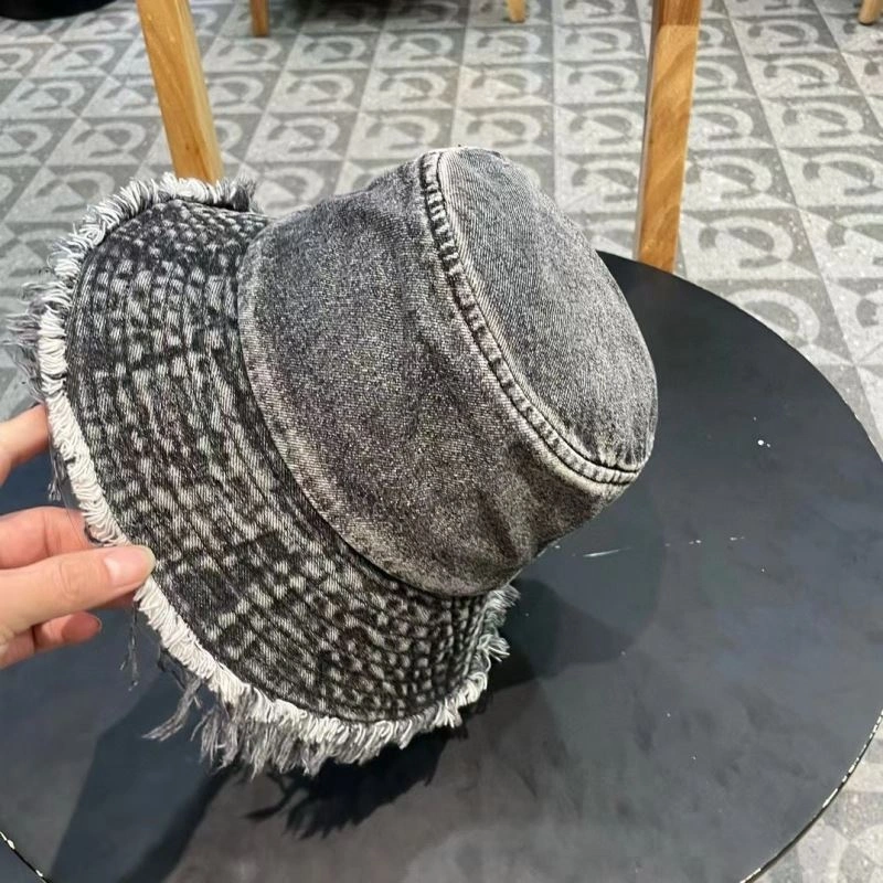 Louis Vuitton Caps Contemporary 257936
