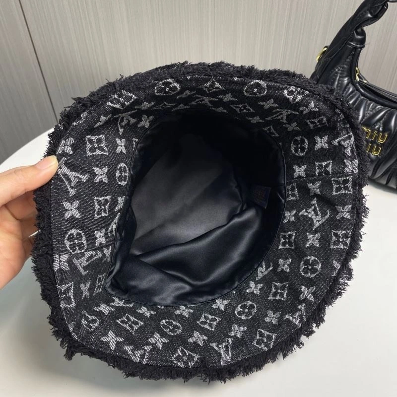 Louis Vuitton Caps Snug 257906