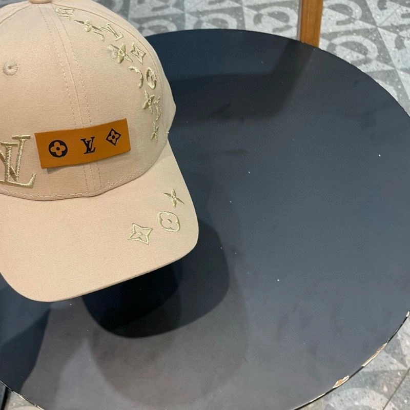Stretchable Louis Vuitton Caps 257921