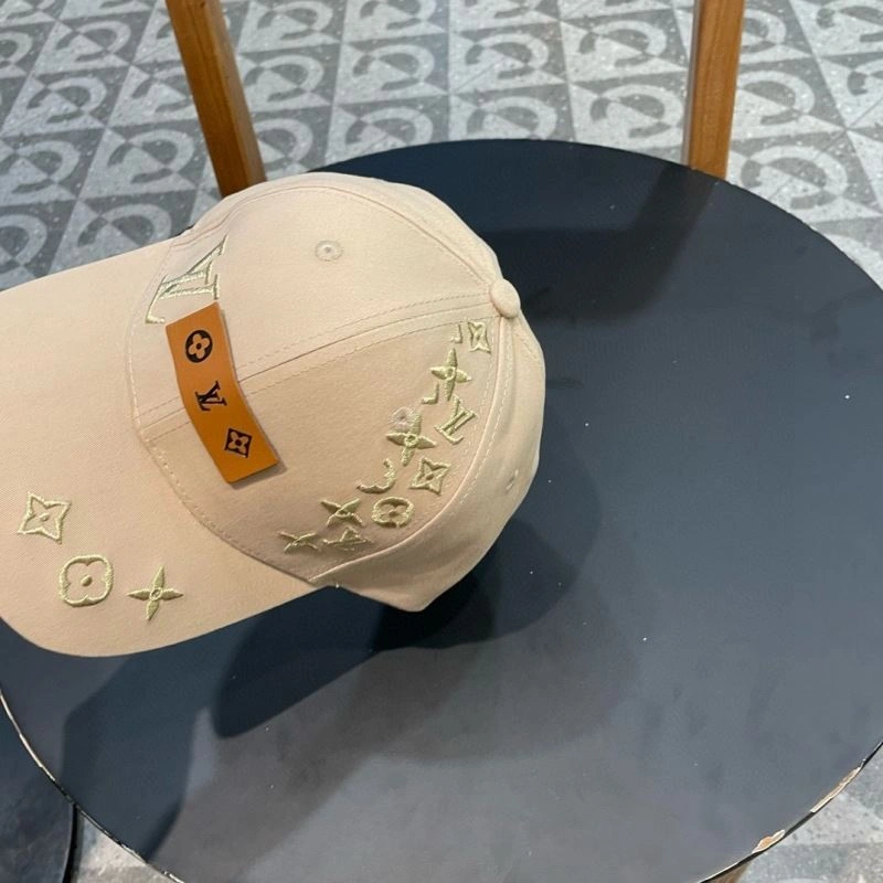 Stretchable Louis Vuitton Caps 257921