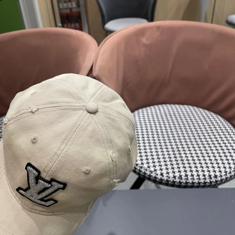 SoftTouch Louis Vuitton Caps 257910