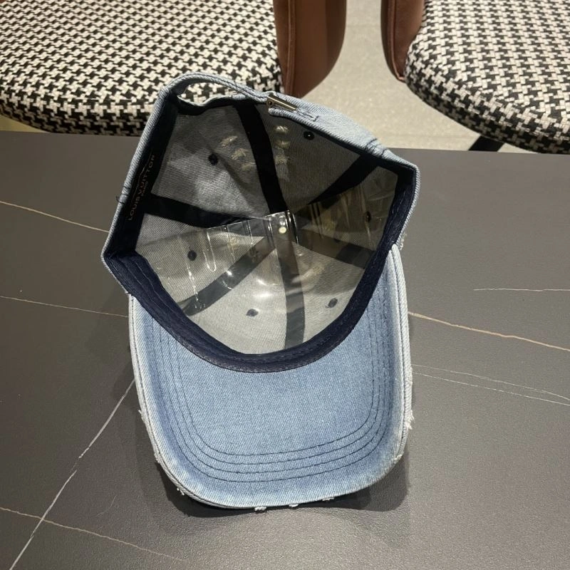 Louis Vuitton Caps Effortless 257904