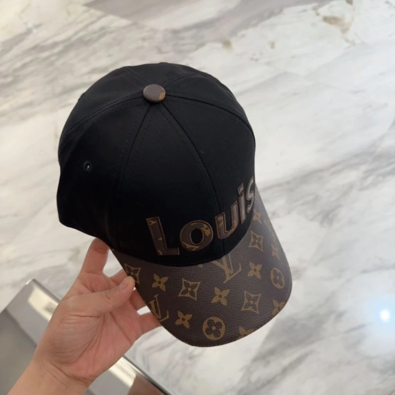 ZipUp Louis Vuitton Caps 257887