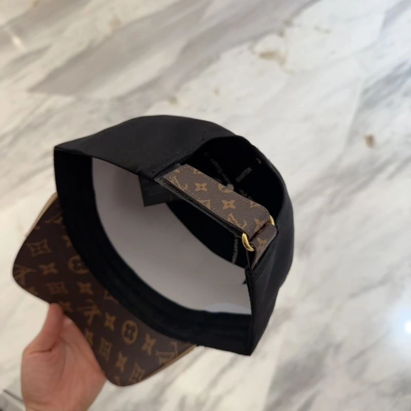 ZipUp Louis Vuitton Caps 257887