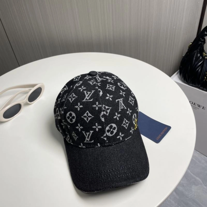 Compact Louis Vuitton Caps 257881