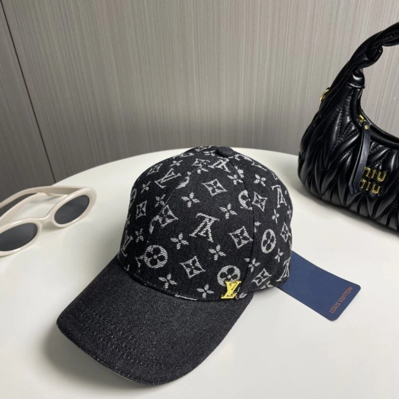 Compact Louis Vuitton Caps 257881