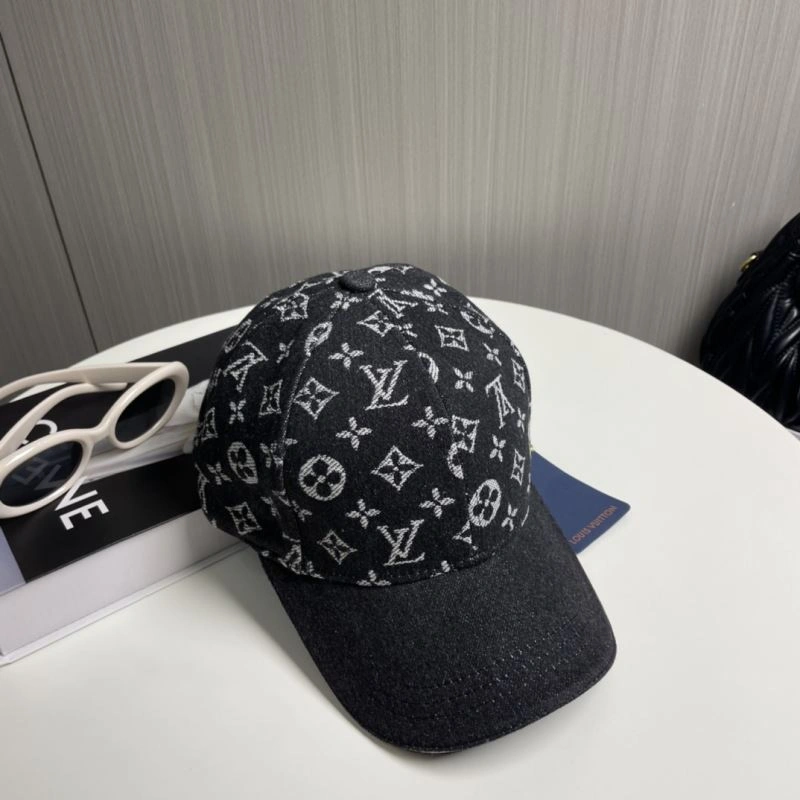 Compact Louis Vuitton Caps 257881