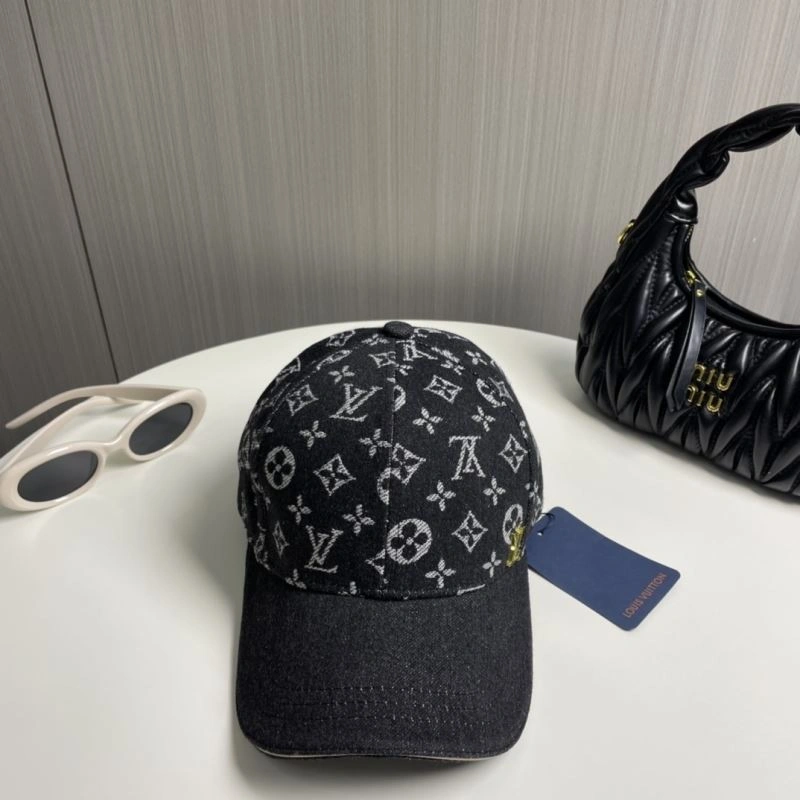 Compact Louis Vuitton Caps 257881