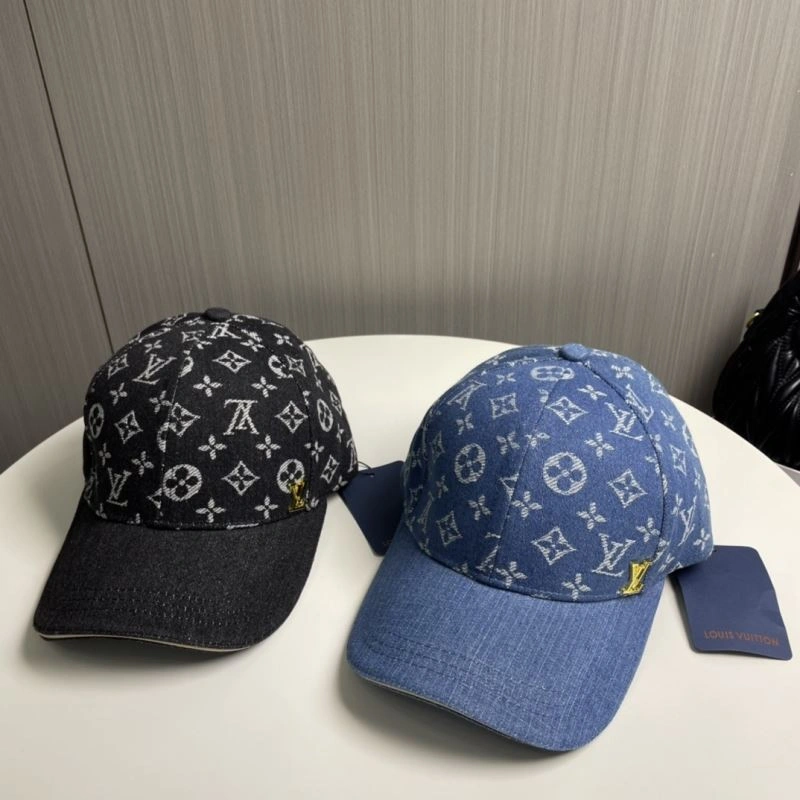 Compact Louis Vuitton Caps 257881