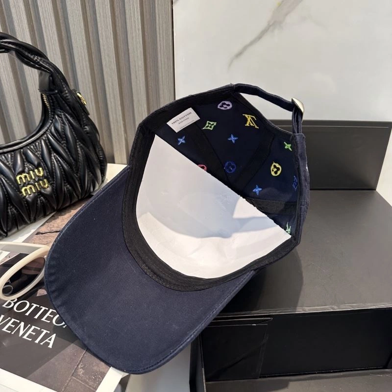 WaterResistant Louis Vuitton Caps 257878