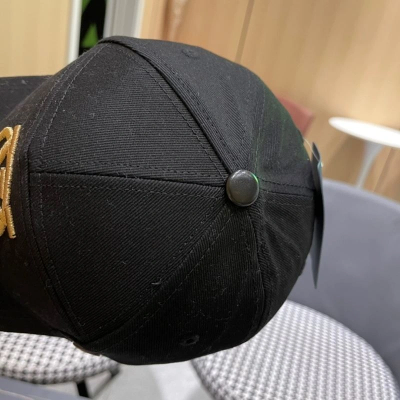 ModernLook Louis Vuitton Caps 257884