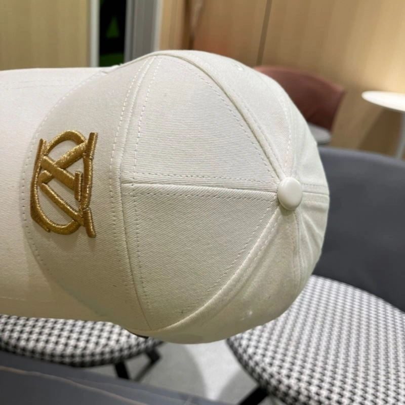 Lightweight Louis Vuitton Caps 257893